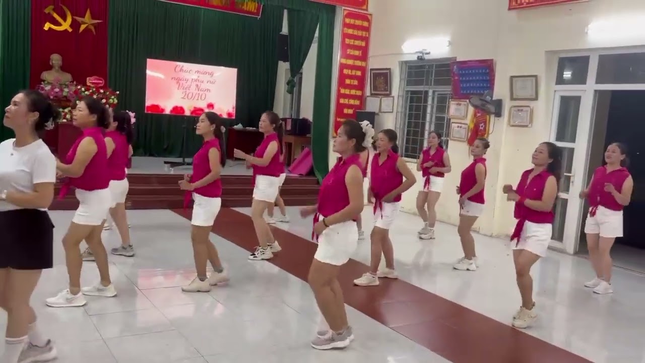 Nhảy Ba ha ma ma đội dân vũ tư sản