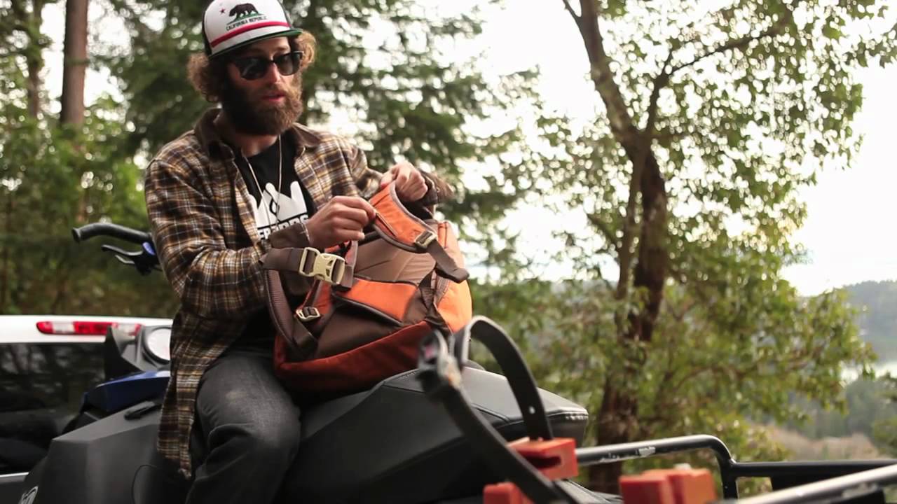 DAKINE Teamrider: Eric Jackson presents his TEAM MISSION Backpack