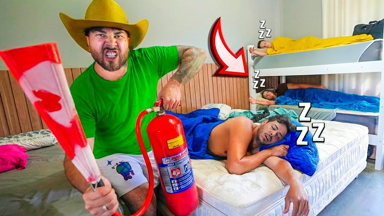 ACORDEI MEUS AMIGOS COM EXTINTOR 🧯 !!! * rei do gado quer muito trabalhar e pouco sono * 😡