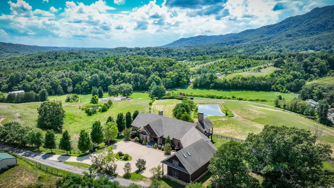 18325 Horton Hwy Fall Branch, TN  37656