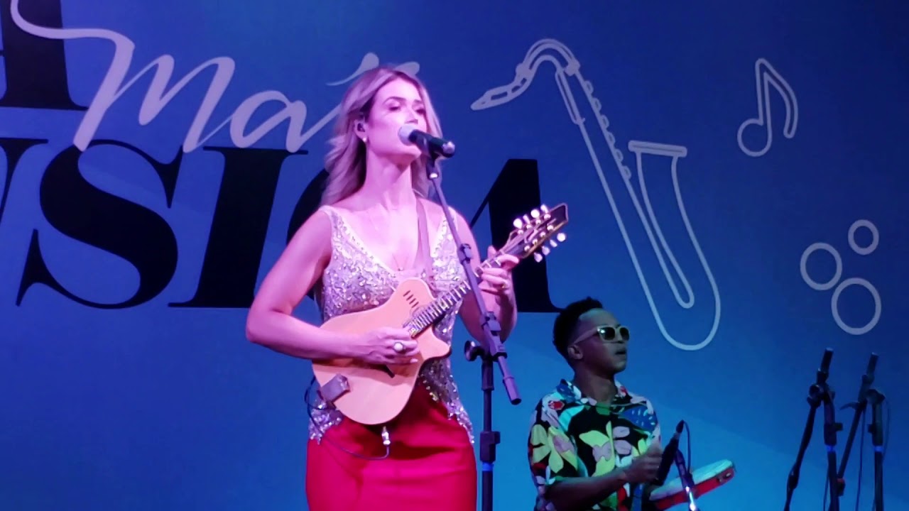 Naquela Mesa | Bia Villa-chan | Ao Vivo no Shopping Tacaruna (Taca Mais Música)