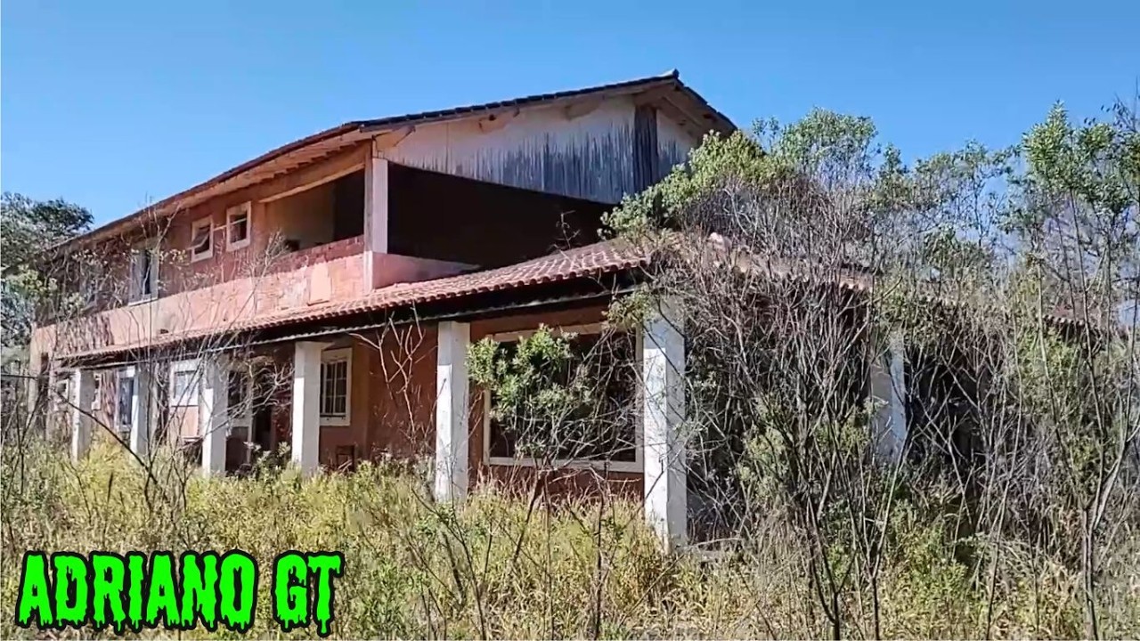 UMA INCRÍVEL MANSÃO ABANDONADA COM TUDO DENTRO