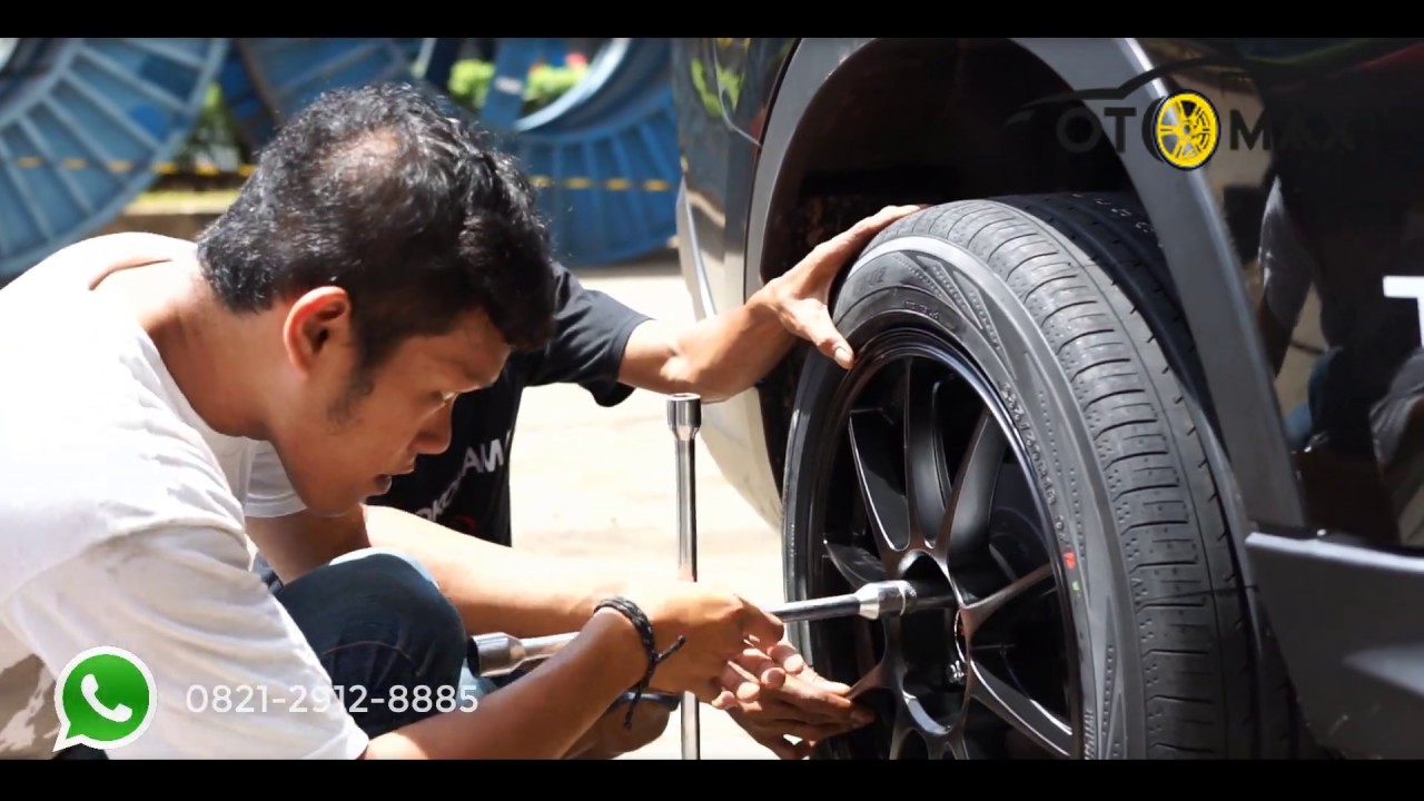 New Toyota Rush TRD Modifikasi Pake Velg Pro racing Ring 18