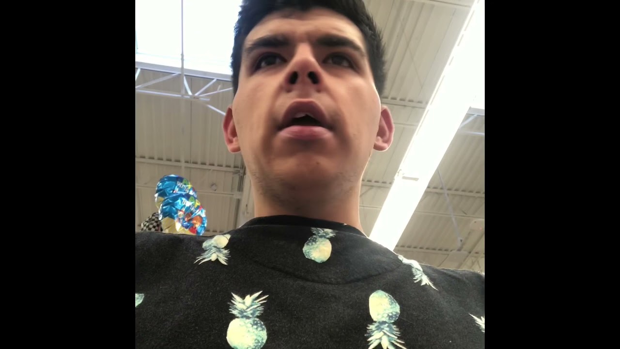 Blinker hit inside Ralph&rsquo;s