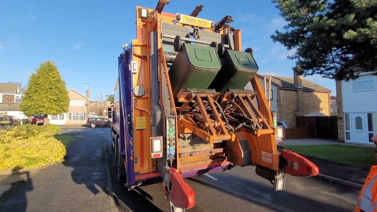 The B Team!! Dennis Elite 6 Bin lorry on Paper & Cardboard, OZX