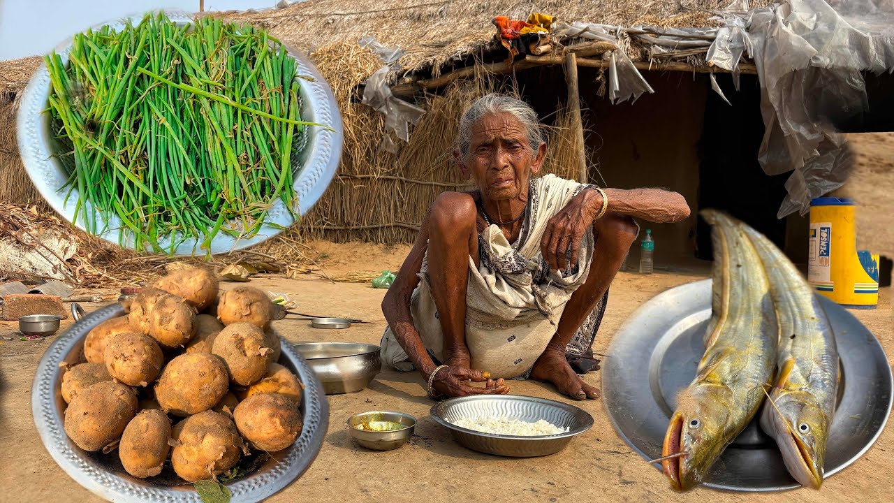 poor Widow Grandma cooking Boal Fish curry with Potato ||Rural life india ||Grandma Rural Kitchen 