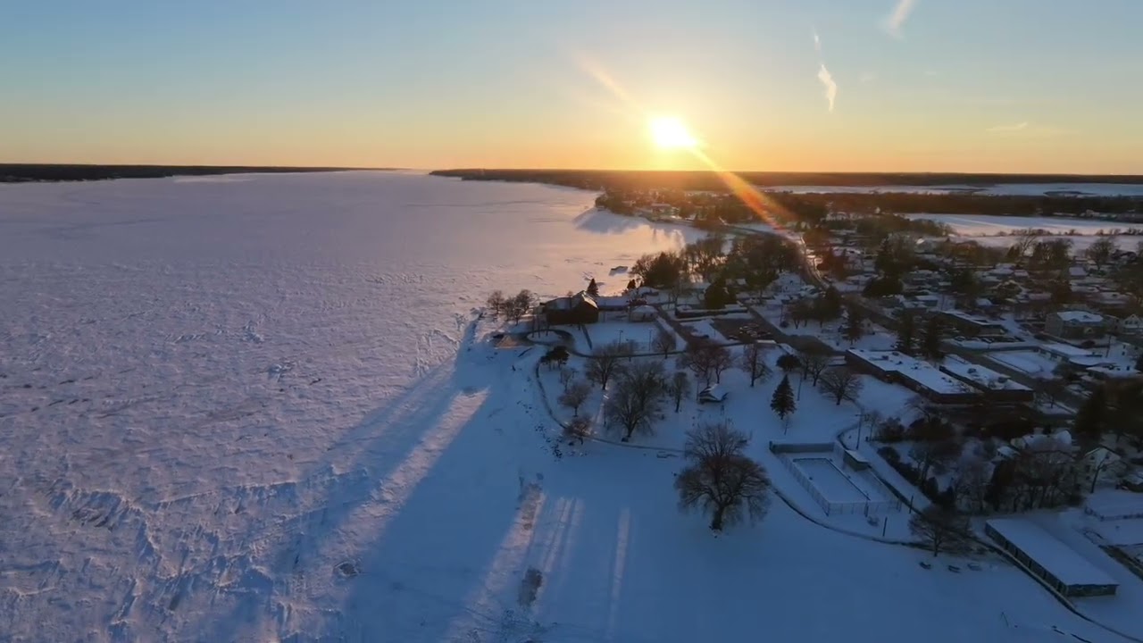 Flight over the St.Lawrence River @ Prescott