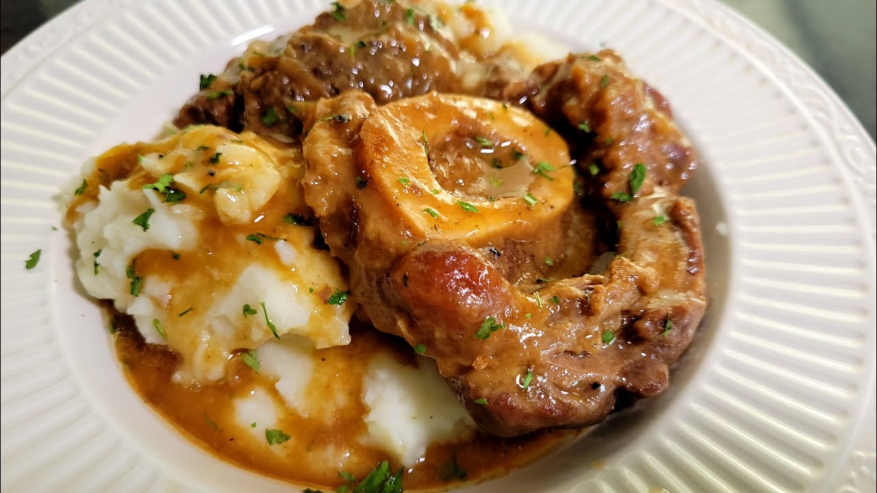 How to make Amazing Smothered Beef Shanks| Poor mans oxtail| Southern Comfort Food