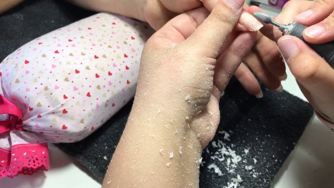 APRENDA A REMOVER ALONGAMENTO EM ACRILICO