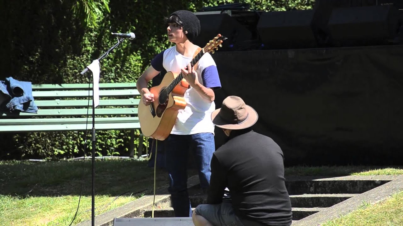 Joseph Balfe & Zoe Scott -  Fingerstyle Solo & Duo