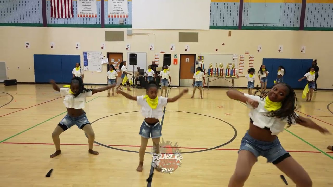 Field Show | Alliance Dance Team | Bringing Out The Baddies | Dynamic Badgerettes