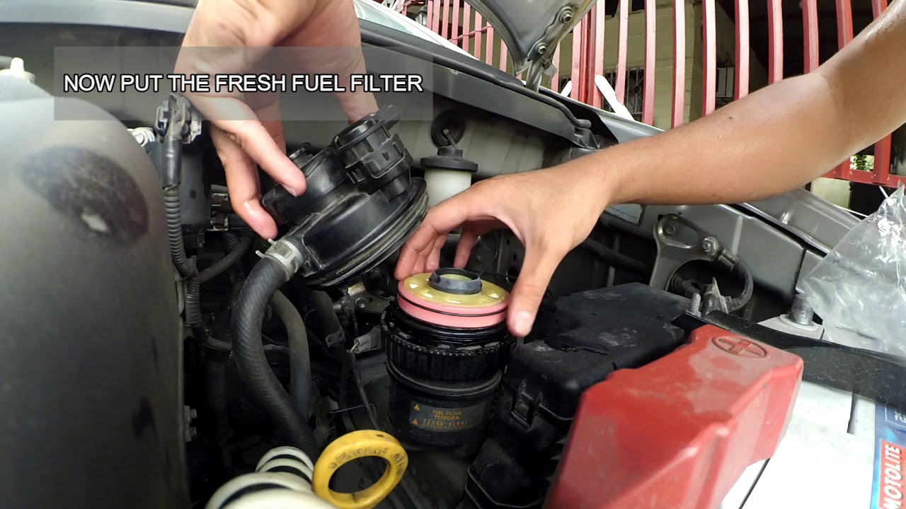 Toyota innova (kijang) Fuel filter replacement