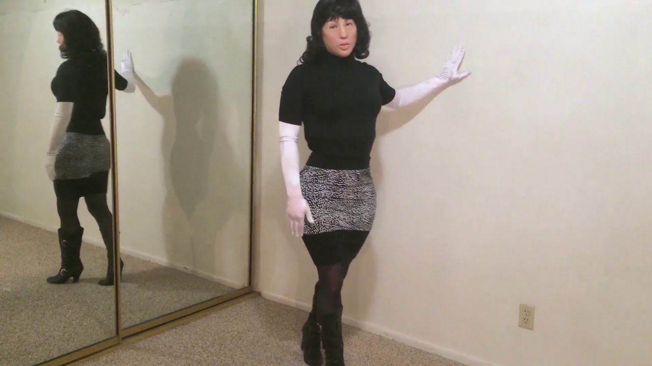 Jayne Capone in Silicone Female Mask