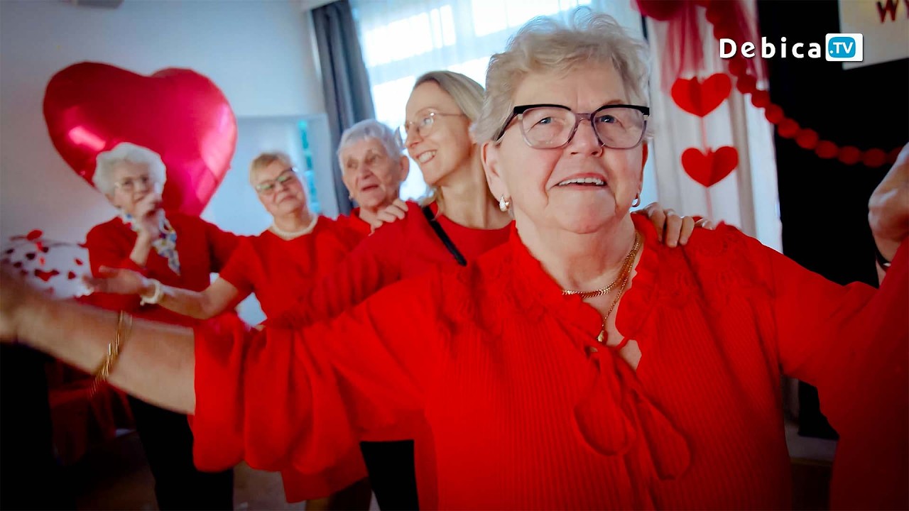 Dębiccy seniorzy pokazali, jak się bawić. Potrójne święto pełne radości