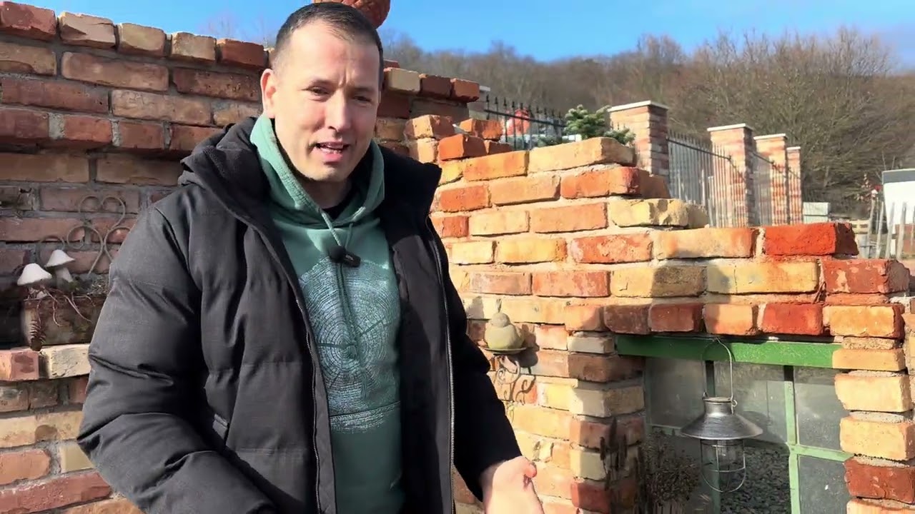 Új kertrész épül. Bontott tégla vagy térkő legyen a kertben? 