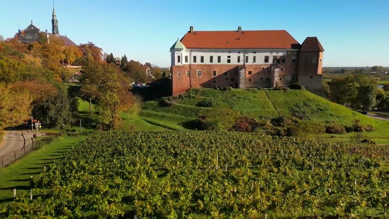 Sandomierz I G&oacute;ry Pieprzowe 4K POLAND