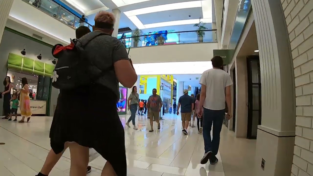 Mall Of America (MOA) Tour