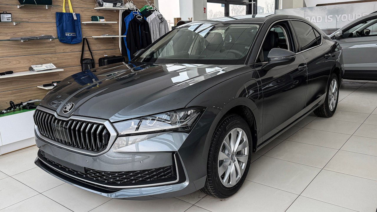 2026 SKODA SUPERB WALKAROUND 4K (EXTERIOR & INTERIOR)