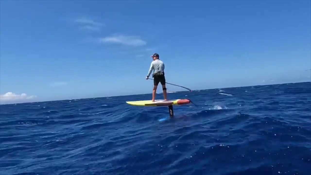Light Wind Maliko Downwind SUP Foil Clip Using Go Foil GT 1770 with the FTL 17 Tail and 80cm Mast.
