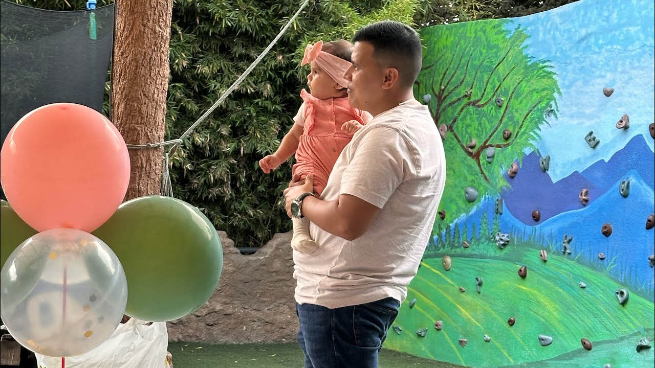 ARY EN SU PRIMER PIÑATA😍 Destapando la sorpresa del cumple 🎉 