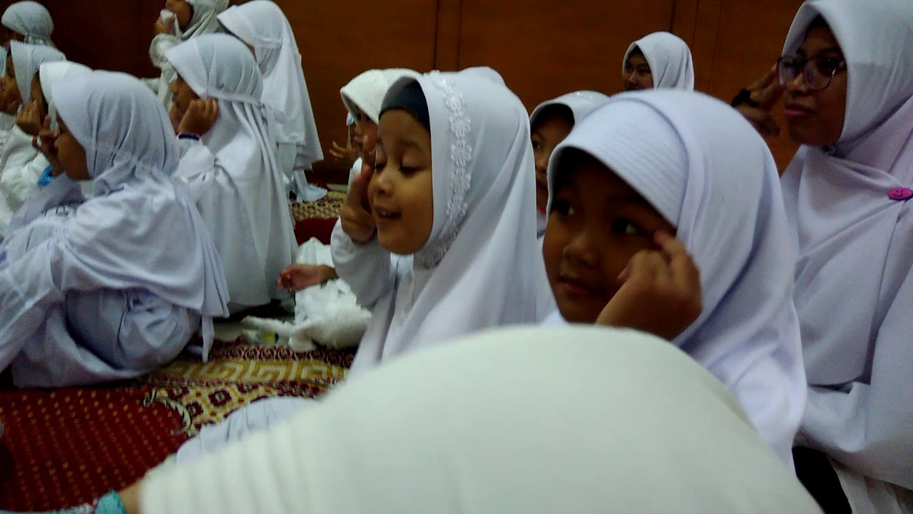 Moli... kak hadian...