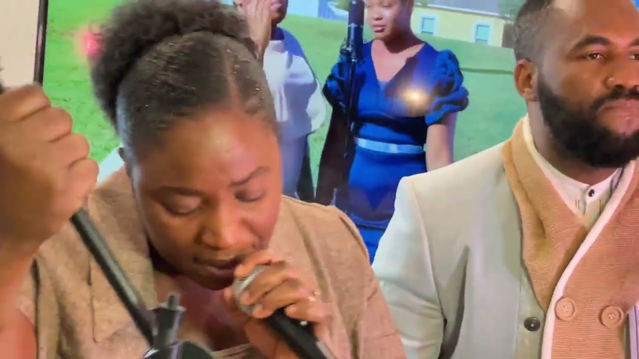 PREZANS DIFE AN DESANN SOU MWEN-PLM ADORATION(PLM AMEN 3 FOIS ft PSALMISTE FALLANDE MONTINA)