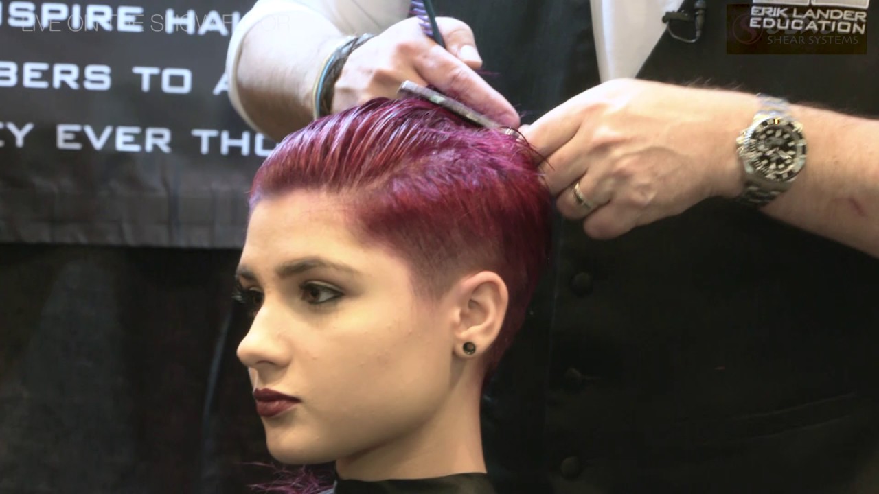 Erik Lander Transforms Haircut at Sensei Booth