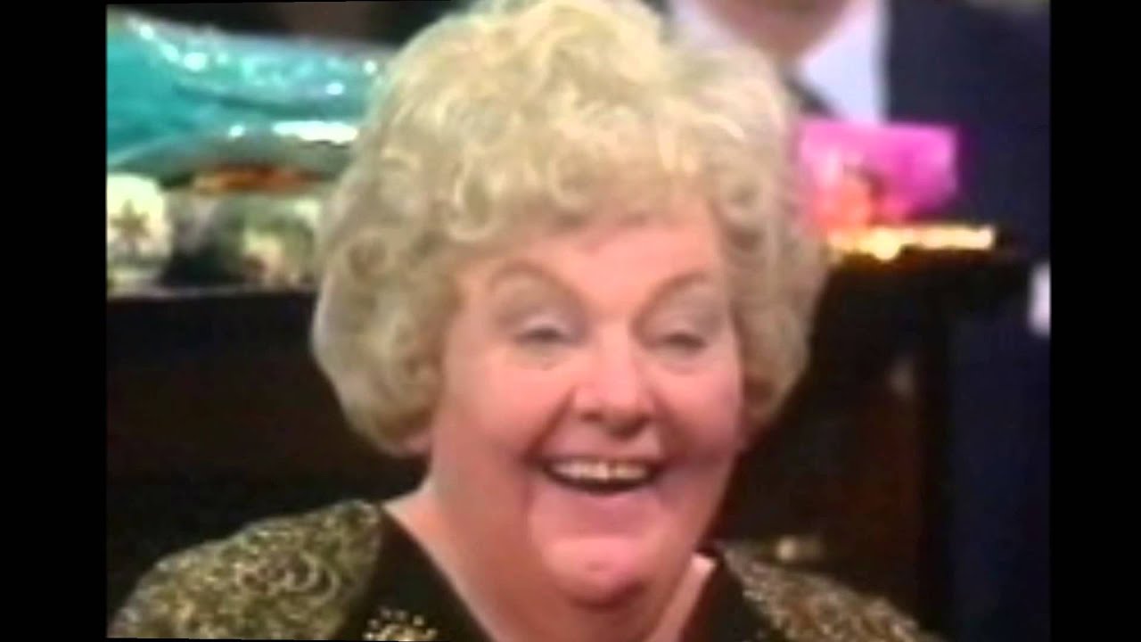 Mrs Mills - My Sweetie Went Away - HD