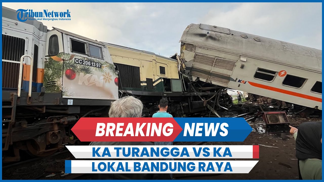 Kecelakaan Kereta KA Turangga Vs KA Lokal Bandung Raya Hari Ini Lokomotif Ringsek