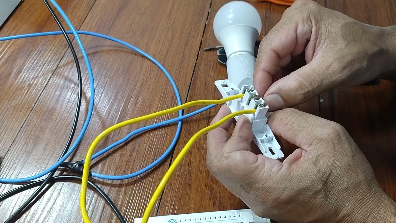 Circuito Elétrico PARALELO Experimental Com Interruptores Diferentes! (Vídeo 2/4) #energy #mobile 