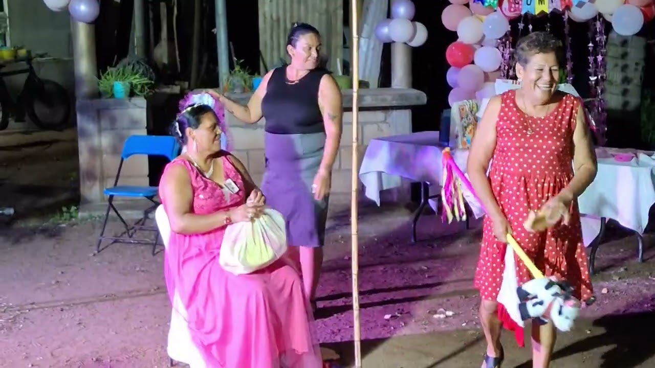 Fiesta de señoras..