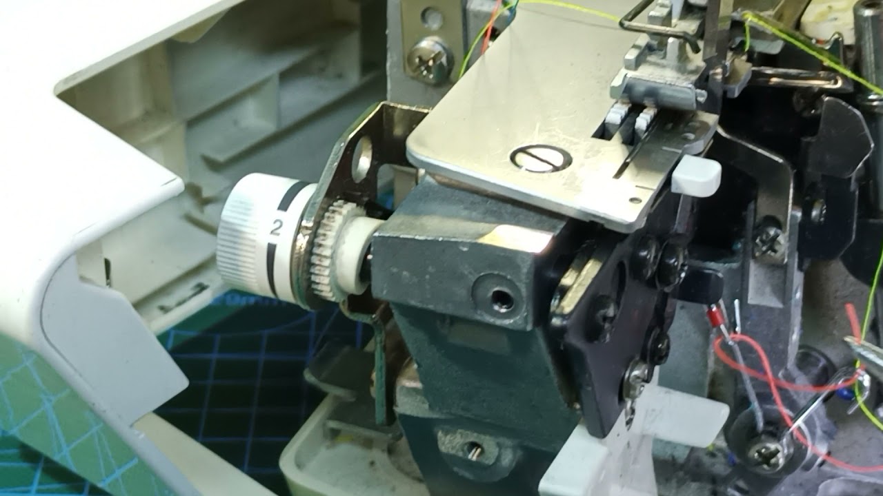 Bernina 700D заправка ниток в оверлок. Начало работы на оверлоке.