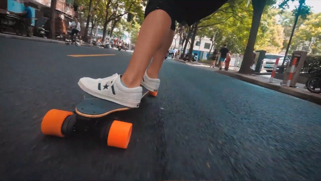 Great deck and Paris trucks = great for carving | WowGo 3X electric skateboard