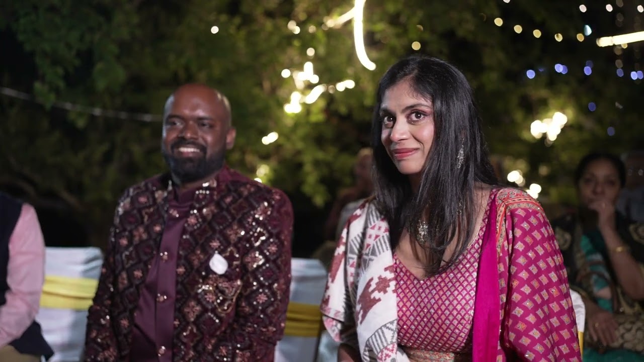 Aayiram Kannumaayi by Sheela and Suja