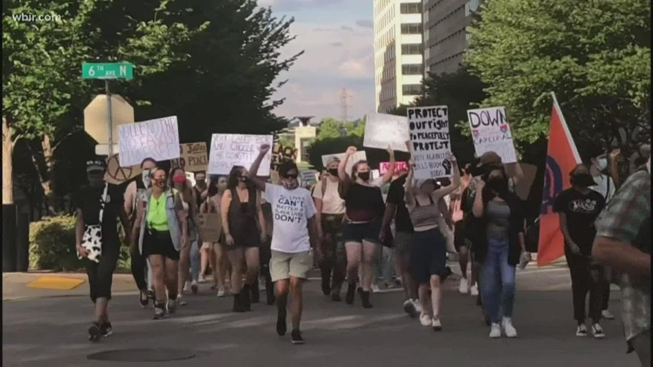 Protesters rally against Tennessee protest law