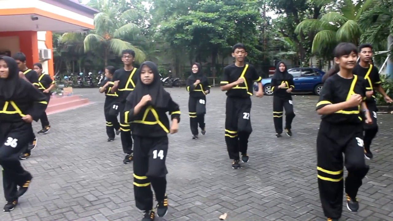 Ujian praktek senam aerobik SMAN 1 Surabaya Tahun Ajarann 2016-2017