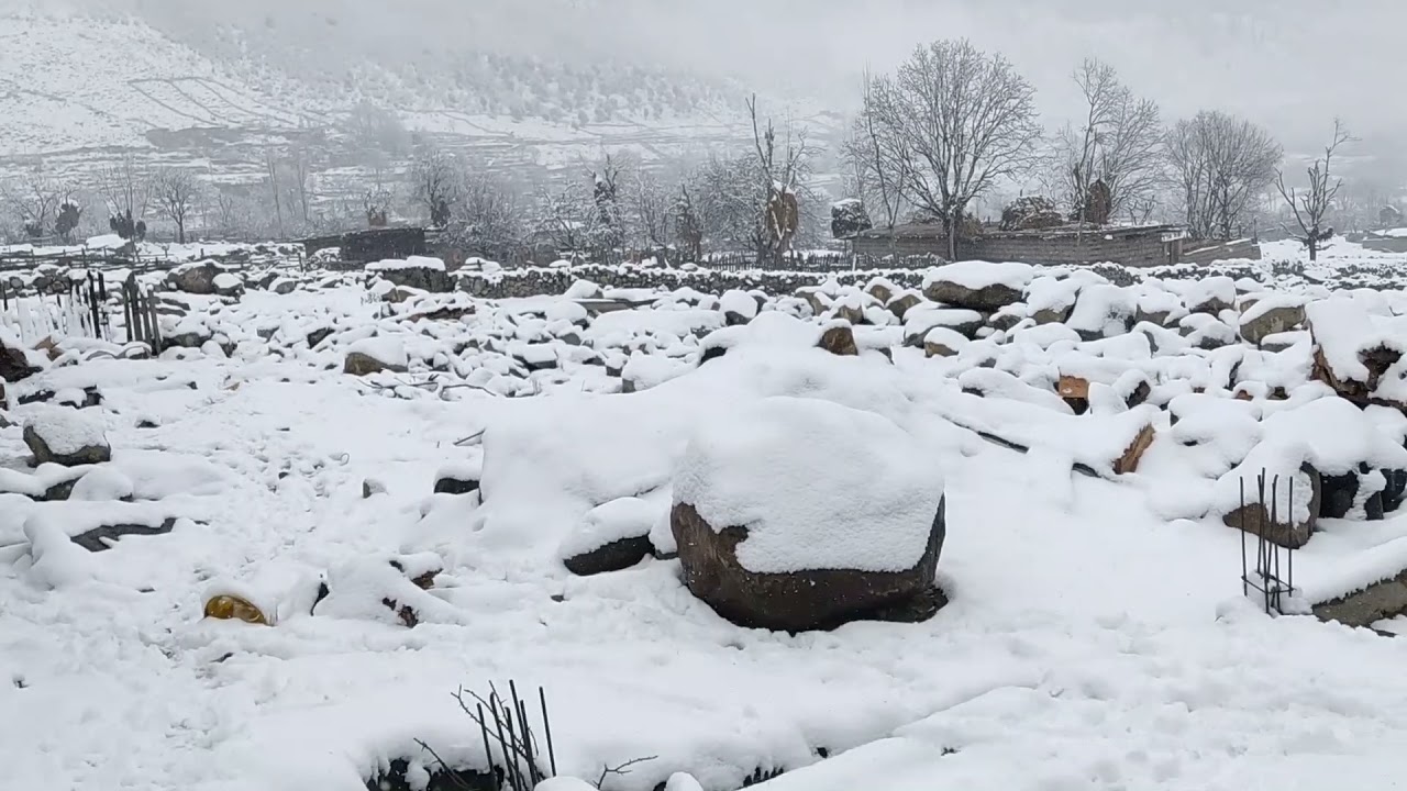 Kumrat Valley | Live Snowfall |