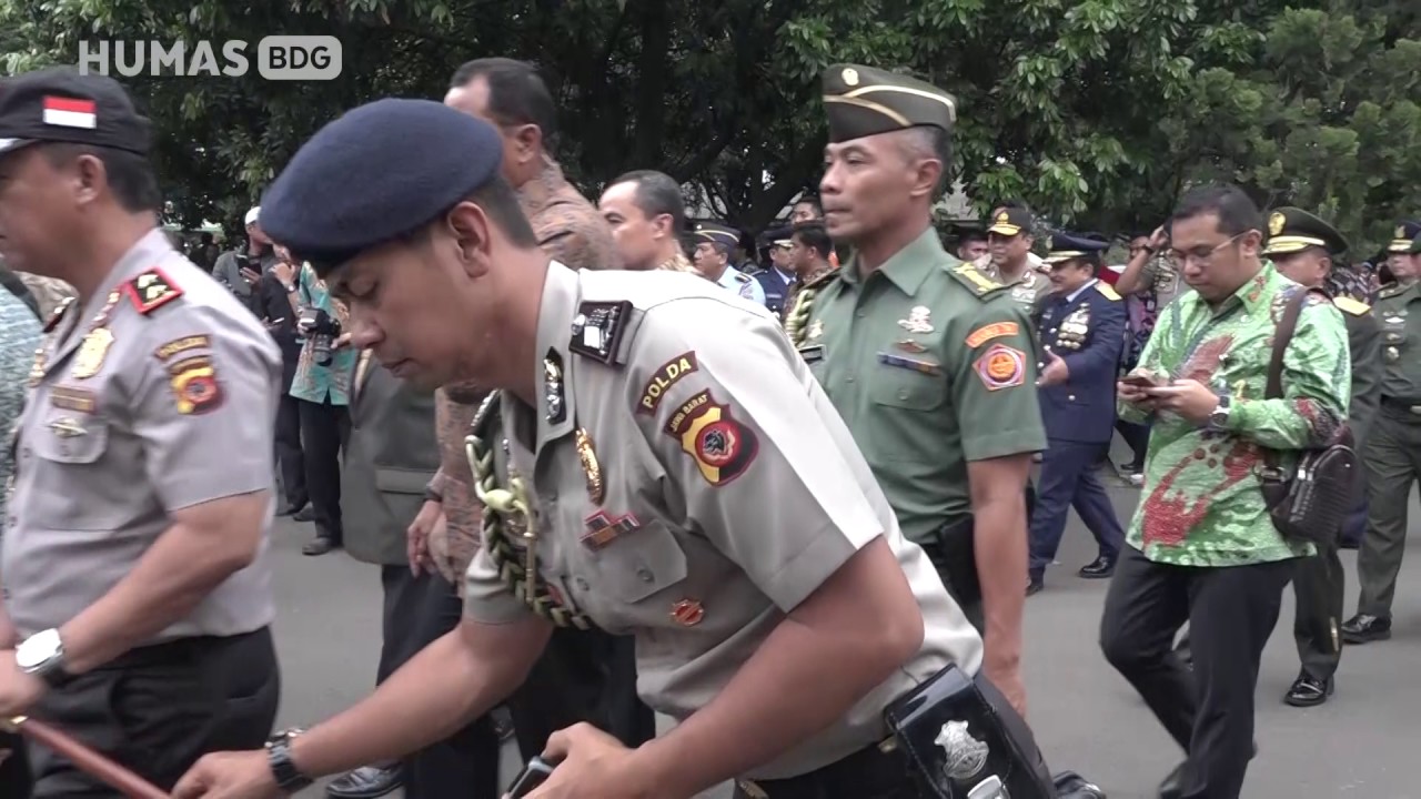 Ridwan Kamil melayad wakil komandan SESKO TNI Marsekal Muda TNI Asnam Muhidir