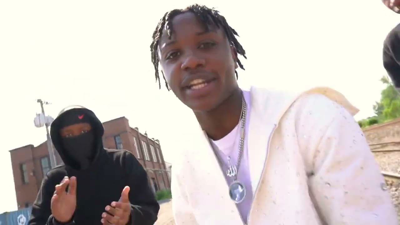 B.goinbrazy - YNs Freestyle (Official Music Video) 