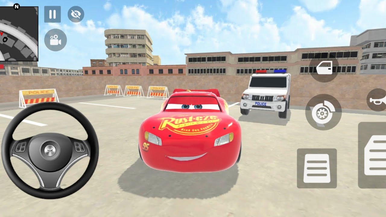 McQueen I crashed my car into the police station 😱🚗 ---- Theft Aura Simulator player 👍🏼🎮