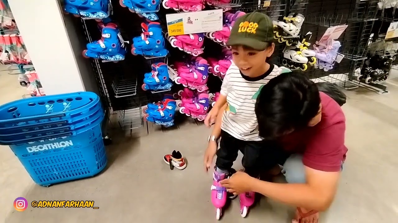 Beli Gawang Bola dan Belajar Main Sepatu Roda - Adnan Farhan Channel