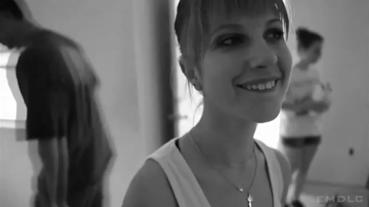 Paramore - Brand New Eyes Tour Intro (2009)
