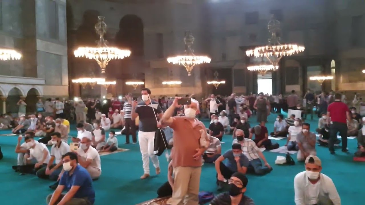 ayasofya camii imam hatibi müthiş tilavet Kamer ve Rahman suresi