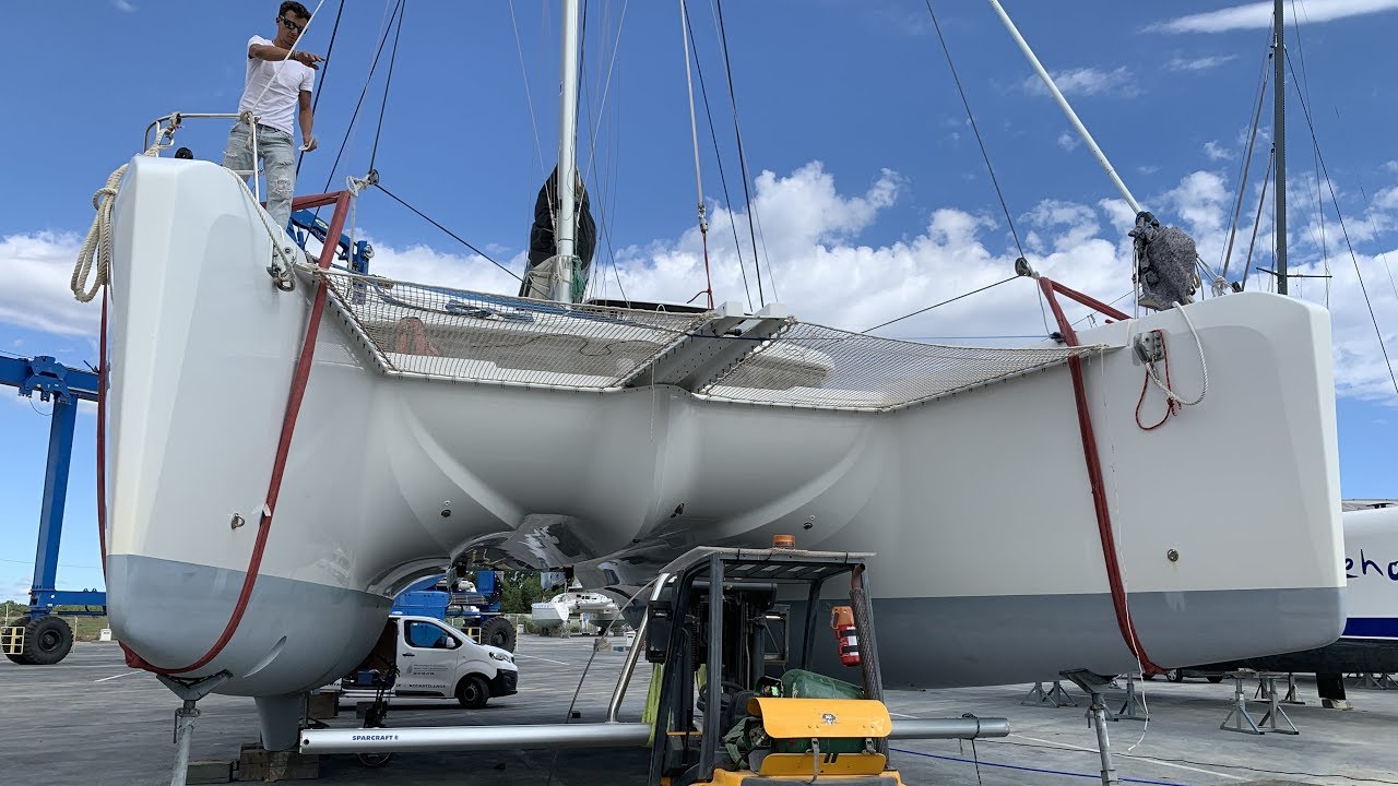 Replacing a Sparcraft cross beam on a 2017 Lagoon 52S - Sailing Greatcircle (ep.135)