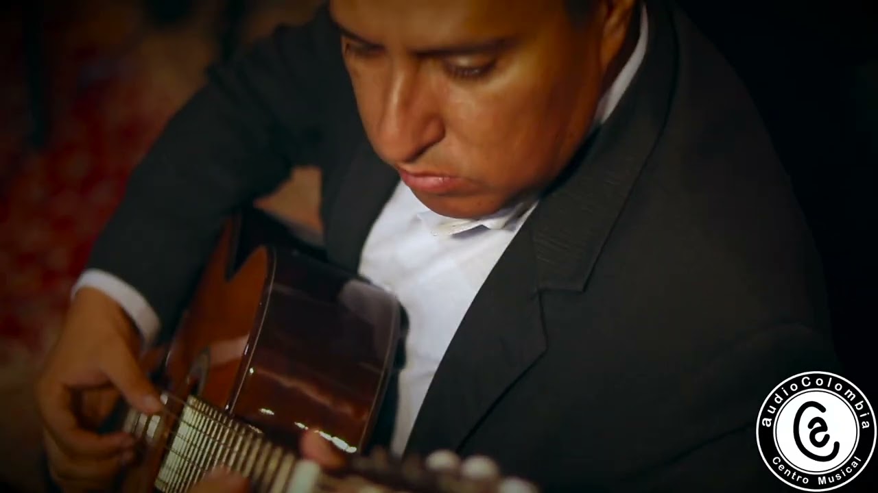 Tanto Tanto - Interpreta Camilo Hernández