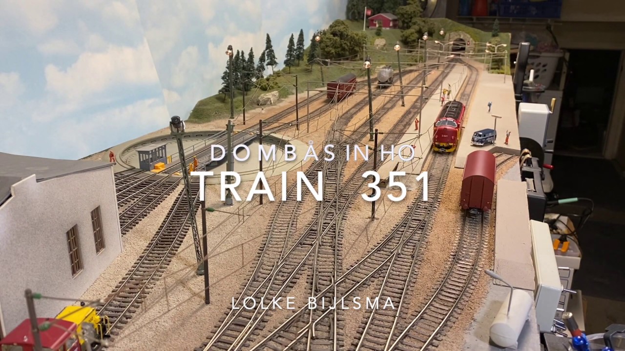 Train 351 in HO