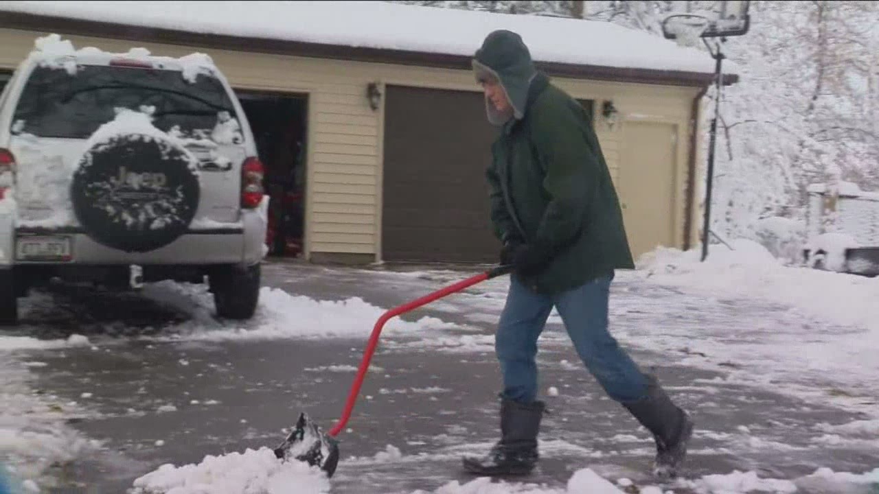 Pleasant Prairie residents deal with first snowfall