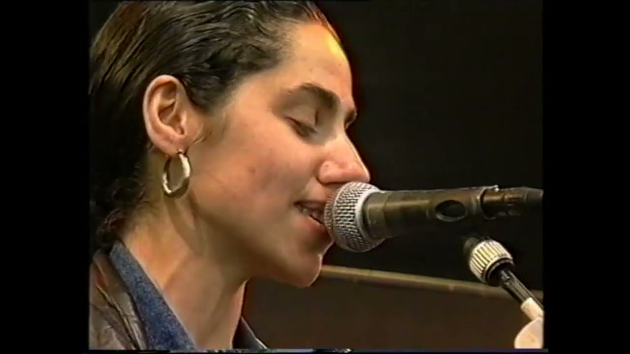 PJ Harvey Trio (1992) O Stella, Dress, Hair & Interview. Pinkpop Festival, Denmark!