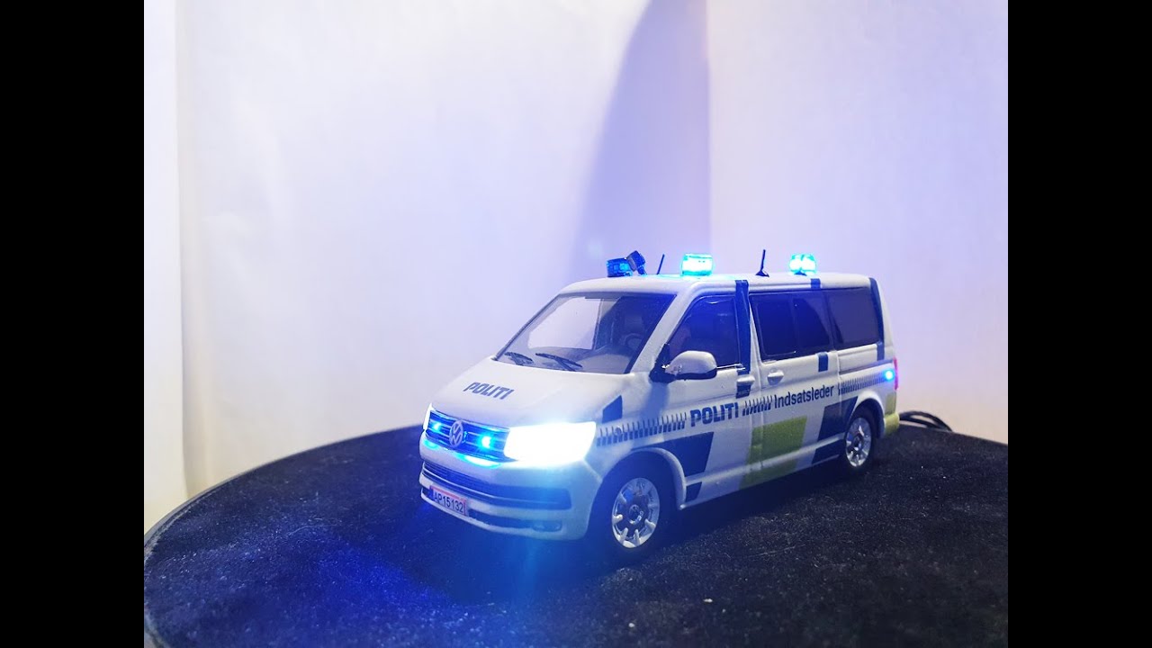 Indsatsleder Politi, skala 1/43, med lys, blå blink og sirene.