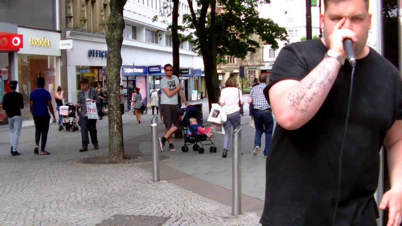 Beatbox.- Curtis.Roberts  Beatboxing in Just60secs.